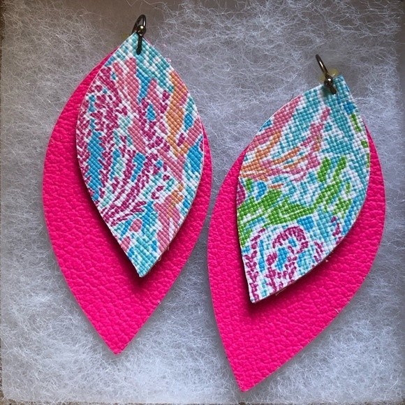 Indigo Roads Leather Dangle Earrings Teardrop Neon Pink Blue Lightweight Tiered - Picture 2 of 3